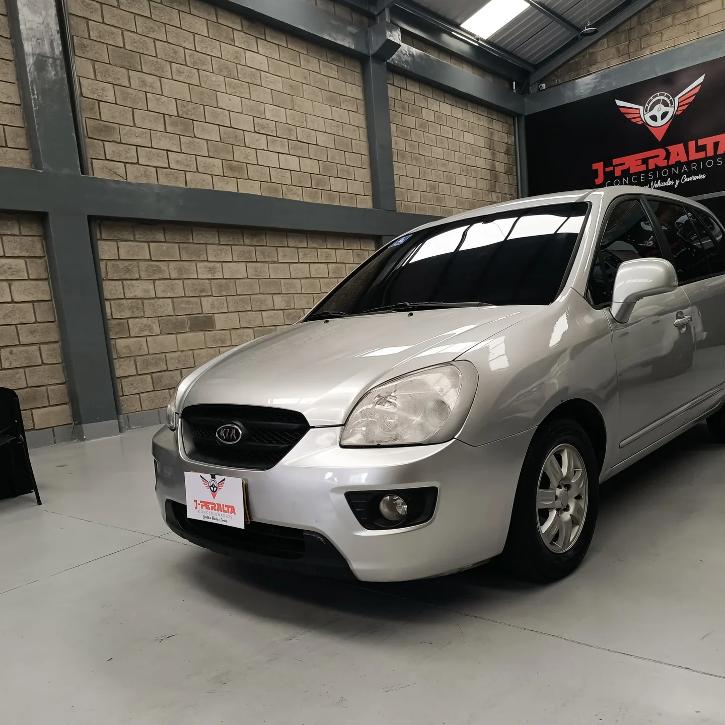 
								Kia Carens Rondo full									