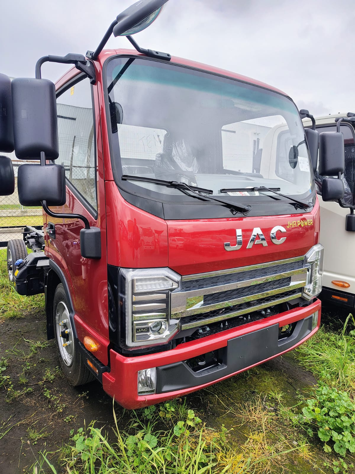 
								JAC JHR LARGO POWER CABINA SENCILLA full									