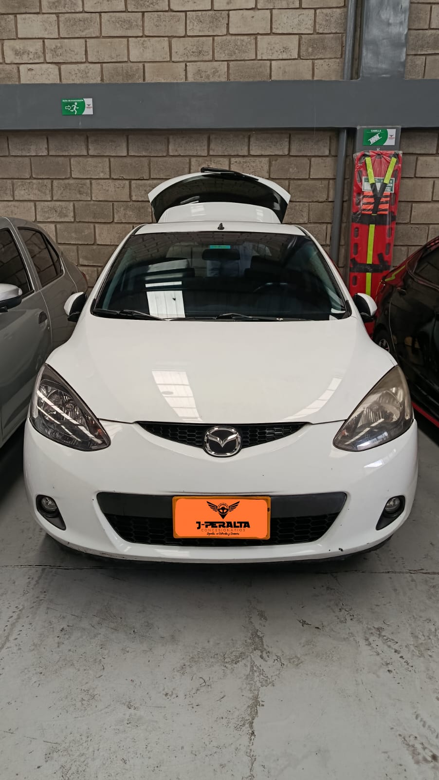 
								MAZDA 2 full									