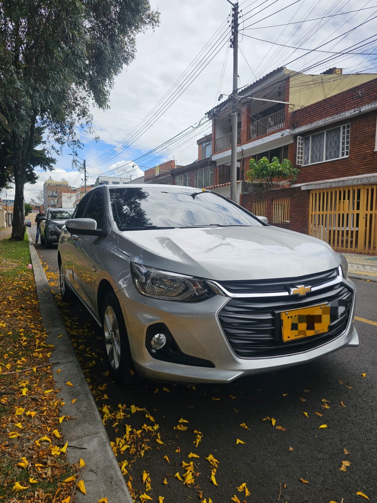 
								CHEVROLET ONIX LTZ full									