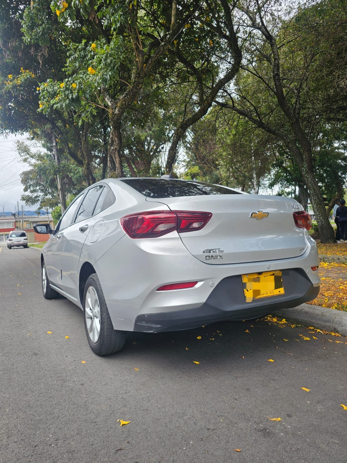
								CHEVROLET ONIX LTZ full									