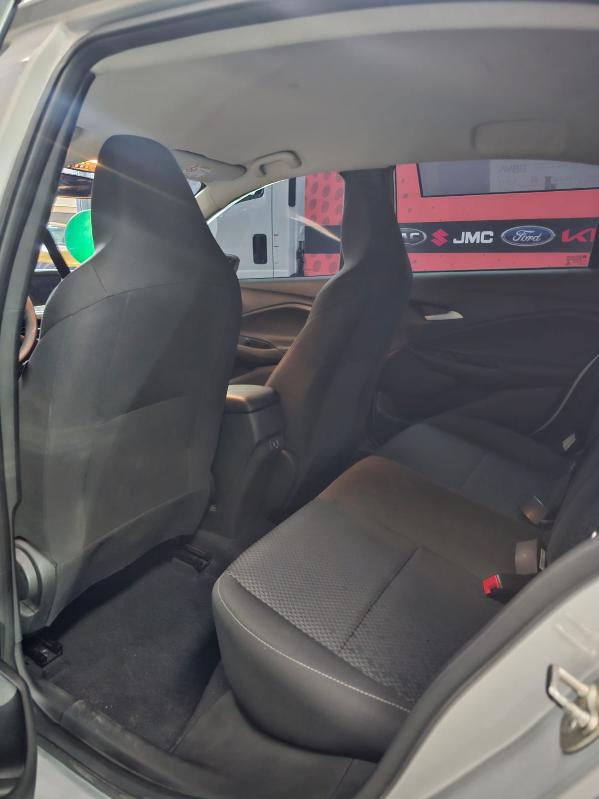 
								CHEVROLET ONIX LTZ full									