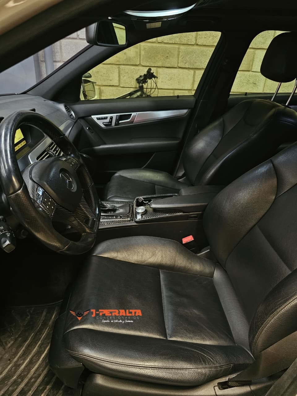 
								MERCEDES BENZ C250 CGI full									