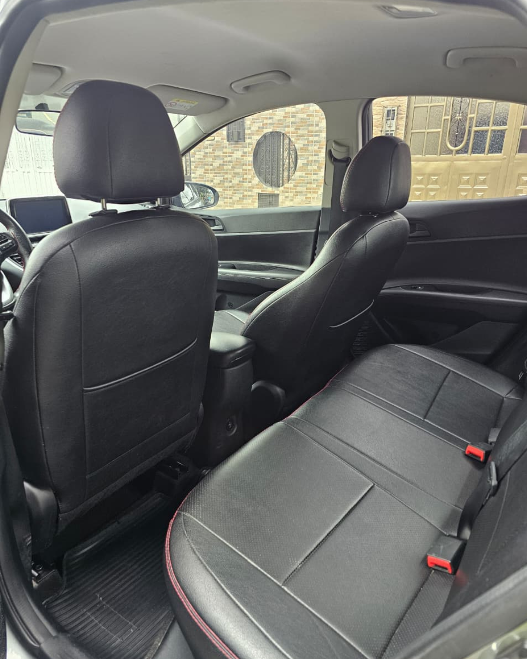 
								HYUNDAI HB20S full									